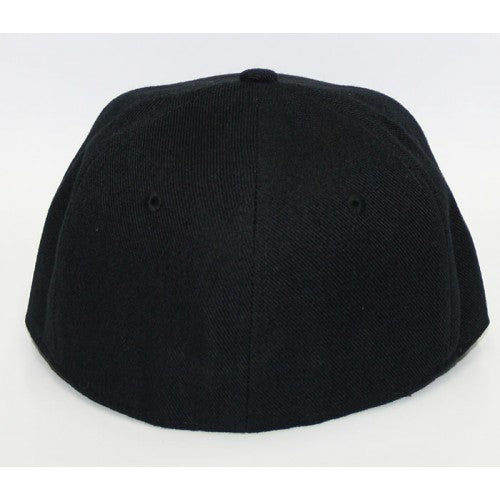 BLACK FITTED CAP
