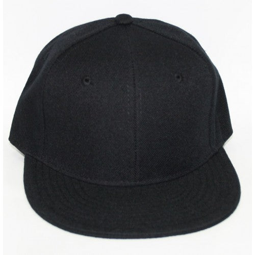 BLACK FITTED CAP